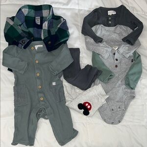✨BUNDLE✨ Baby Boy 6 month outfits